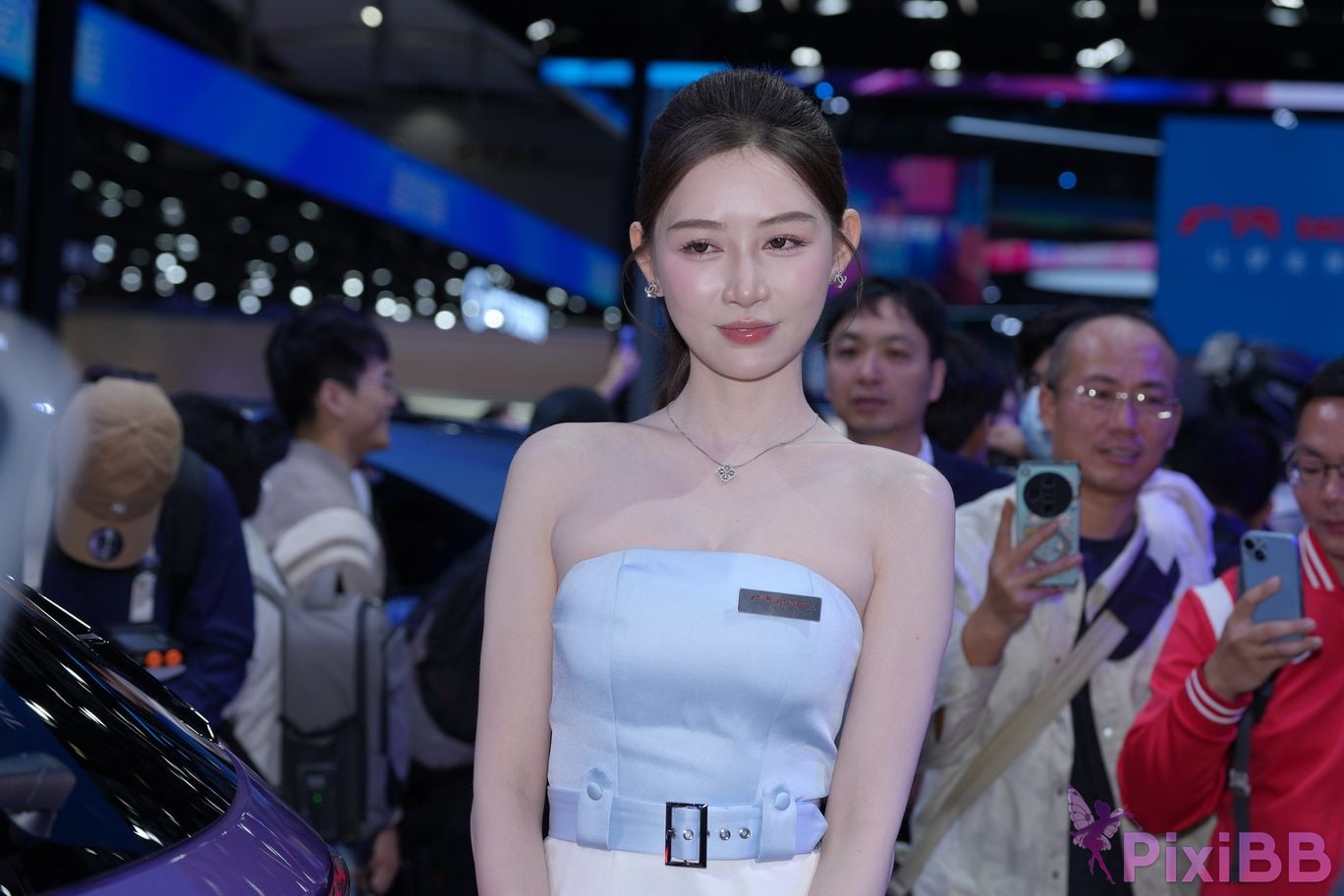 Featured Street Photography Works No.5372 Elegant white skirt PixiBB.COM 063