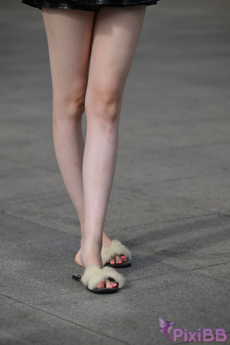 Featured Street Photography Works No.5373 Black mini leather skirt PixiBB.COM 058