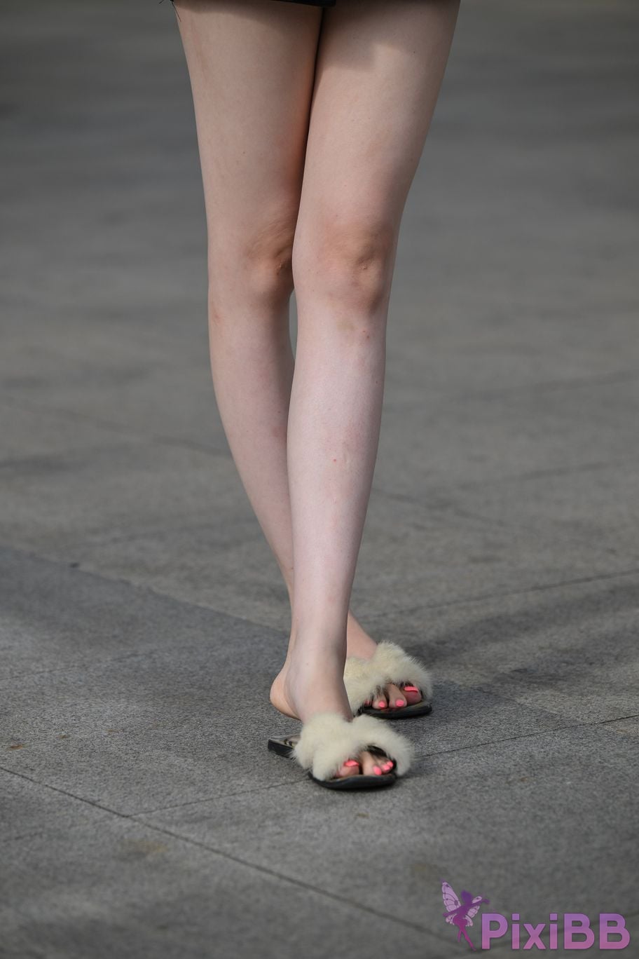 Featured Street Photography Works No.5373 Black mini leather skirt PixiBB.COM 061