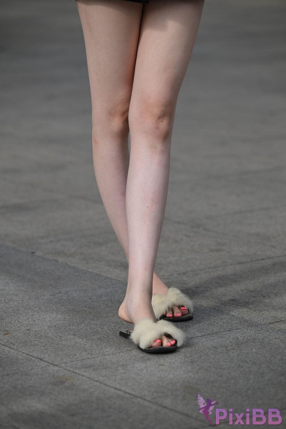 Featured Street Photography Works No.5373 Black mini leather skirt PixiBB.COM 062