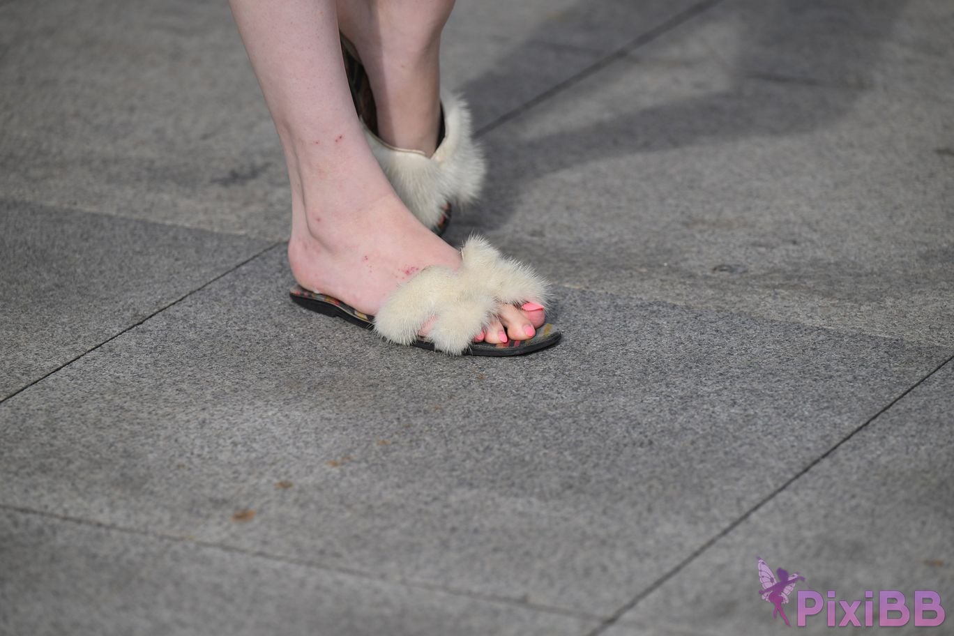 Featured Street Photography Works No.5373 Black mini leather skirt PixiBB.COM 078