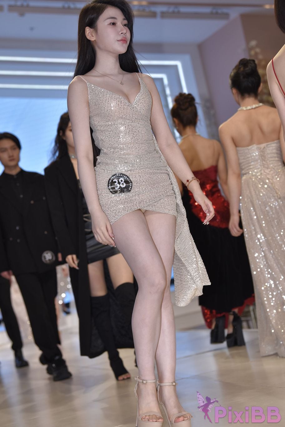 Featured Street Photography Works No.5374 Very smooth skin PixiBB.COM 045