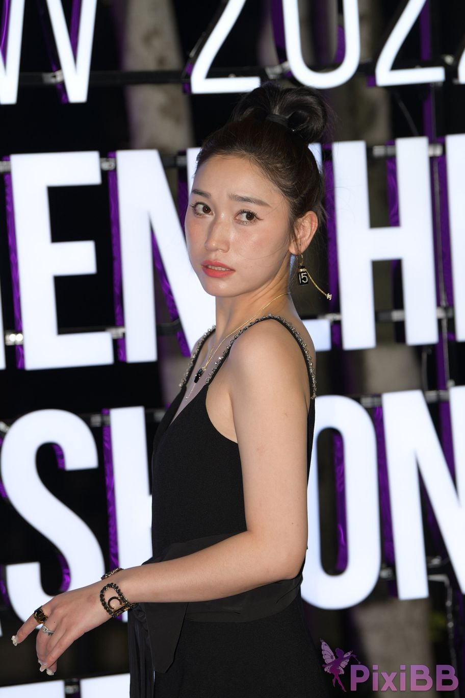 Featured Street Photography Works No.5377 intellectual black PixiBB.COM 070