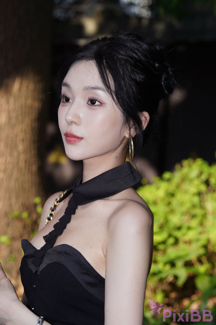 Featured Street Photography Works No.5379 Pretty girl in boots and shorts PixiBB.COM 044