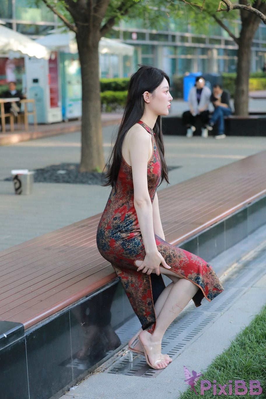 Featured Street Photography Works No.5380 Chinese cheongsam beauty PixiBB.COM 100