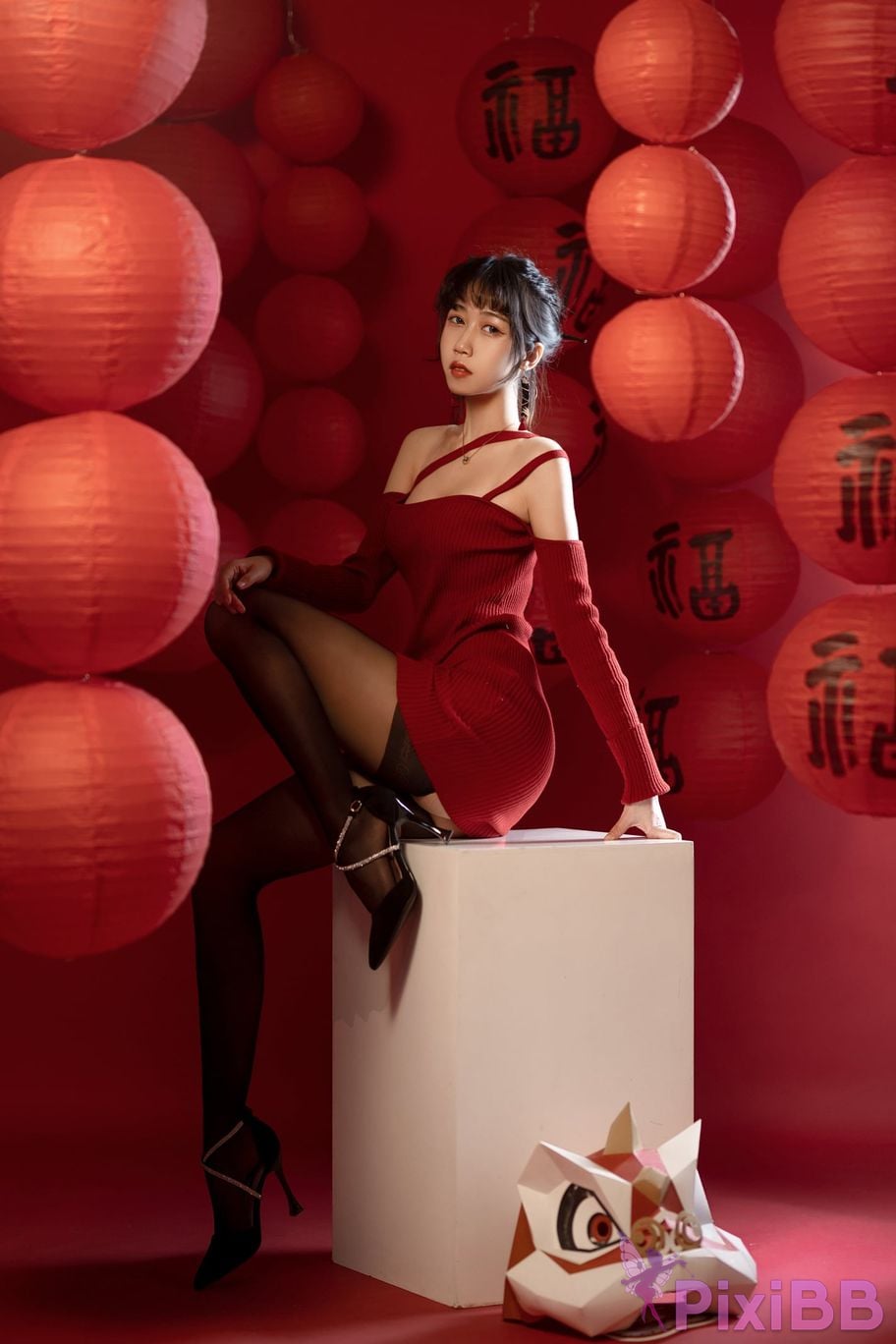 Cosplayer Not lazy cat new year PixiBB.COM 021