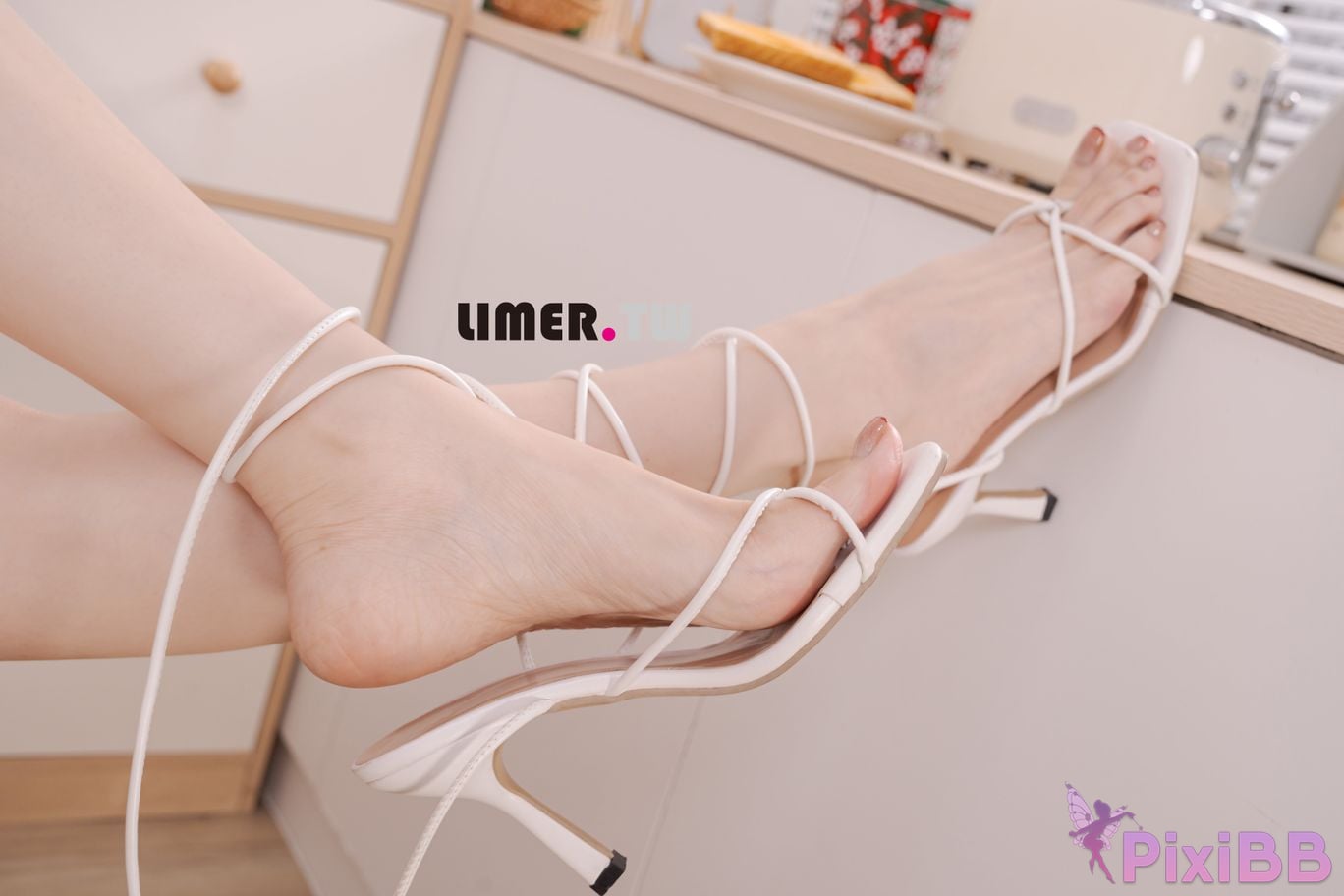 Limerence Original No.100 Yuwei Jalys beautiful feet directly tease you with your face PixiBB.COM 065