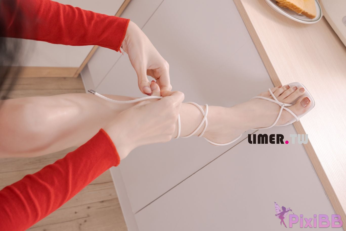 Limerence Original No.100 Yuwei Jalys beautiful feet directly tease you with your face PixiBB.COM 070