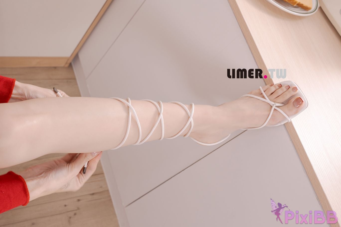 Limerence Original No.100 Yuwei Jalys beautiful feet directly tease you with your face PixiBB.COM 071