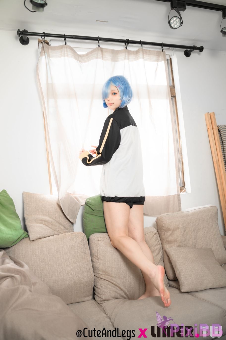 Limerence Original No.099 Rem showed up wearing your coat A r e y o u w a i n g t h d PixiBB.COM 073