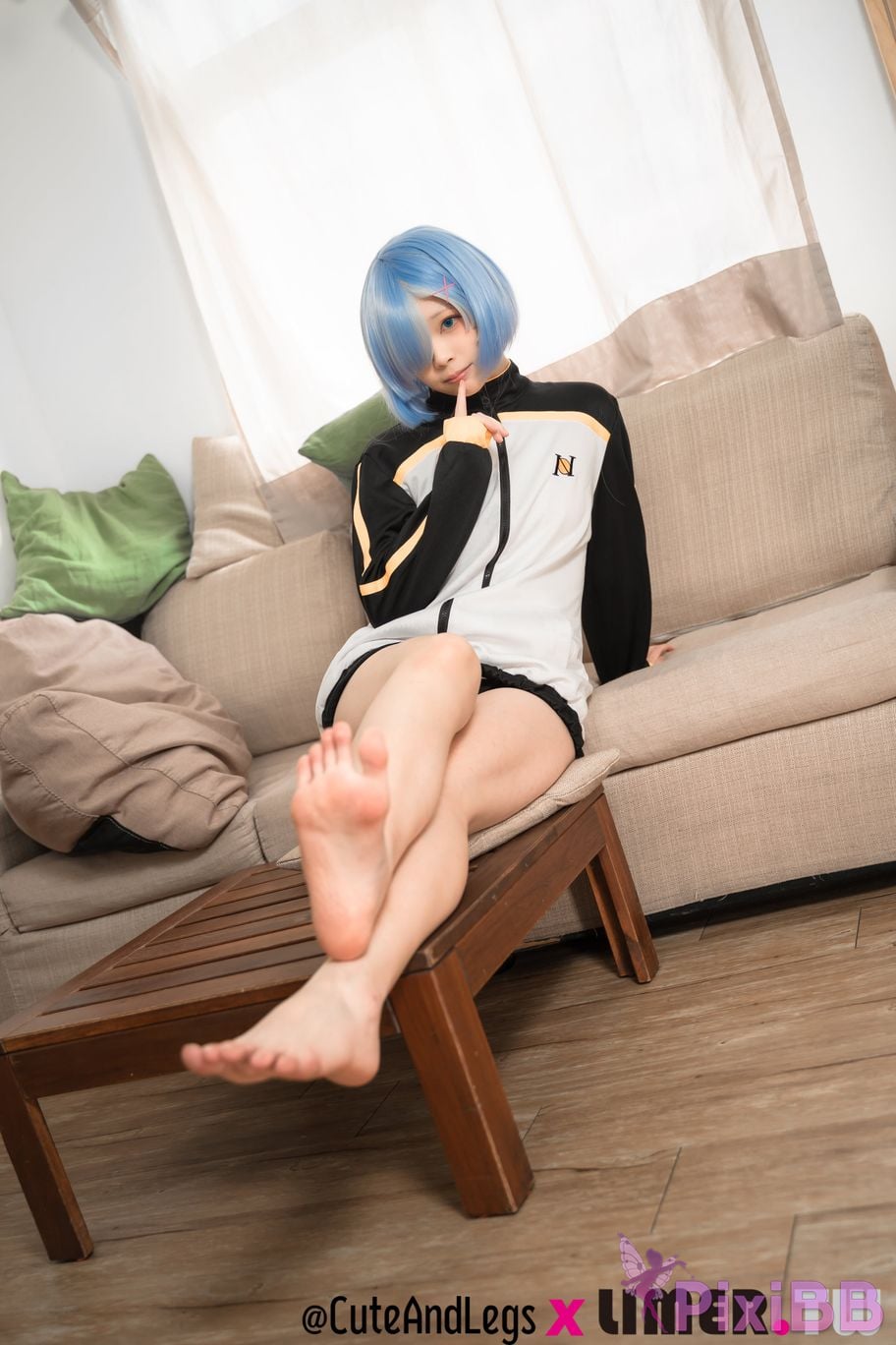 Limerence Original No.099 Rem showed up wearing your coat A r e y o u w a i n g t h d PixiBB.COM 086