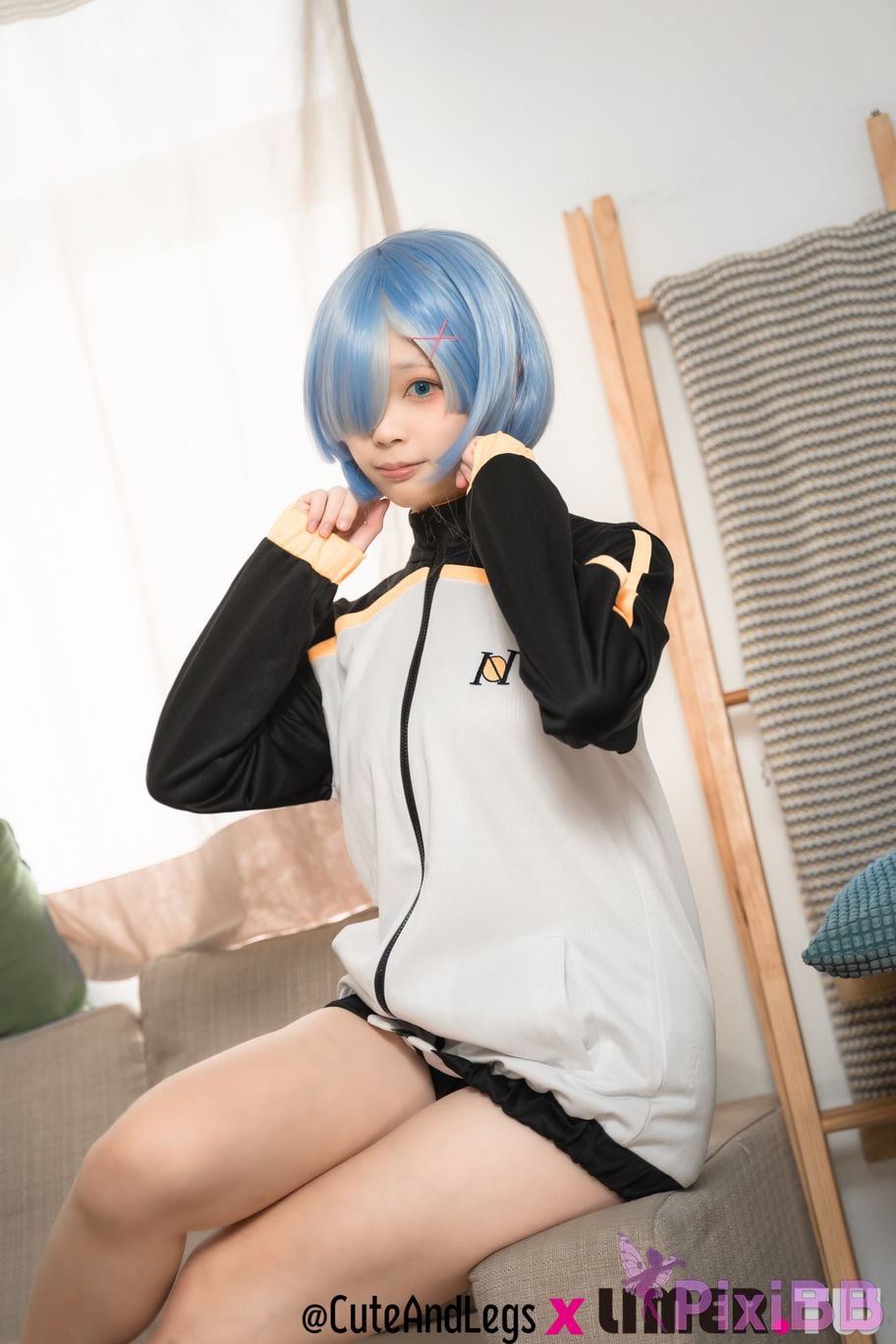 Limerence Original No.099 Rem showed up wearing your coat A r e y o u w a i n g t h d PixiBB.COM 090