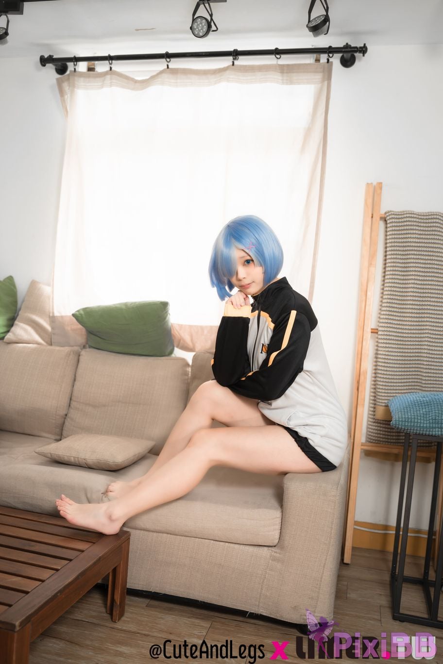 Limerence Original No.099 Rem showed up wearing your coat A r e y o u w a i n g t h d PixiBB.COM 091