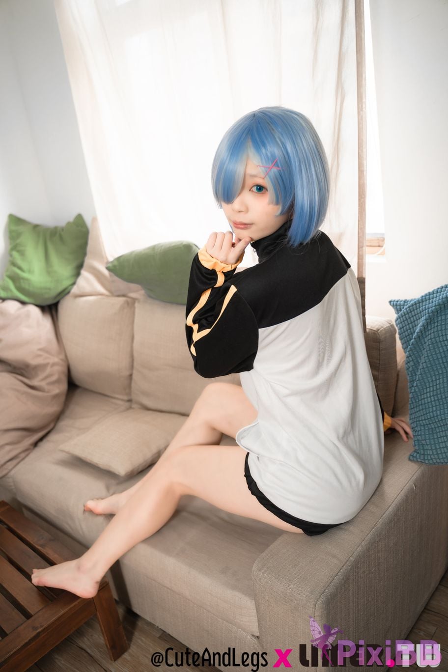 Limerence Original No.099 Rem showed up wearing your coat A r e y o u w a i n g t h d PixiBB.COM 094