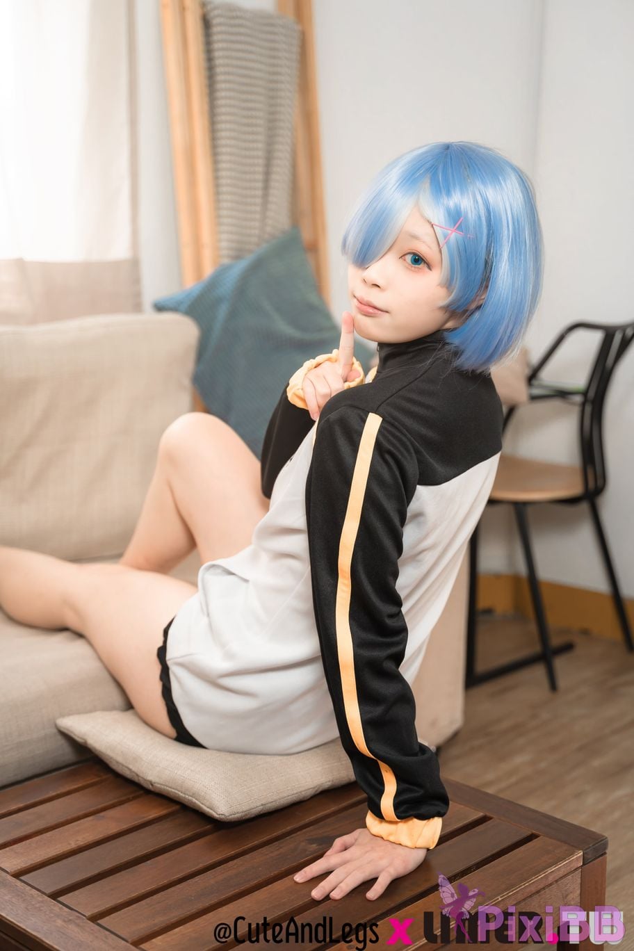 Limerence Original No.099 Rem showed up wearing your coat A r e y o u w a i n g t h d PixiBB.COM 099