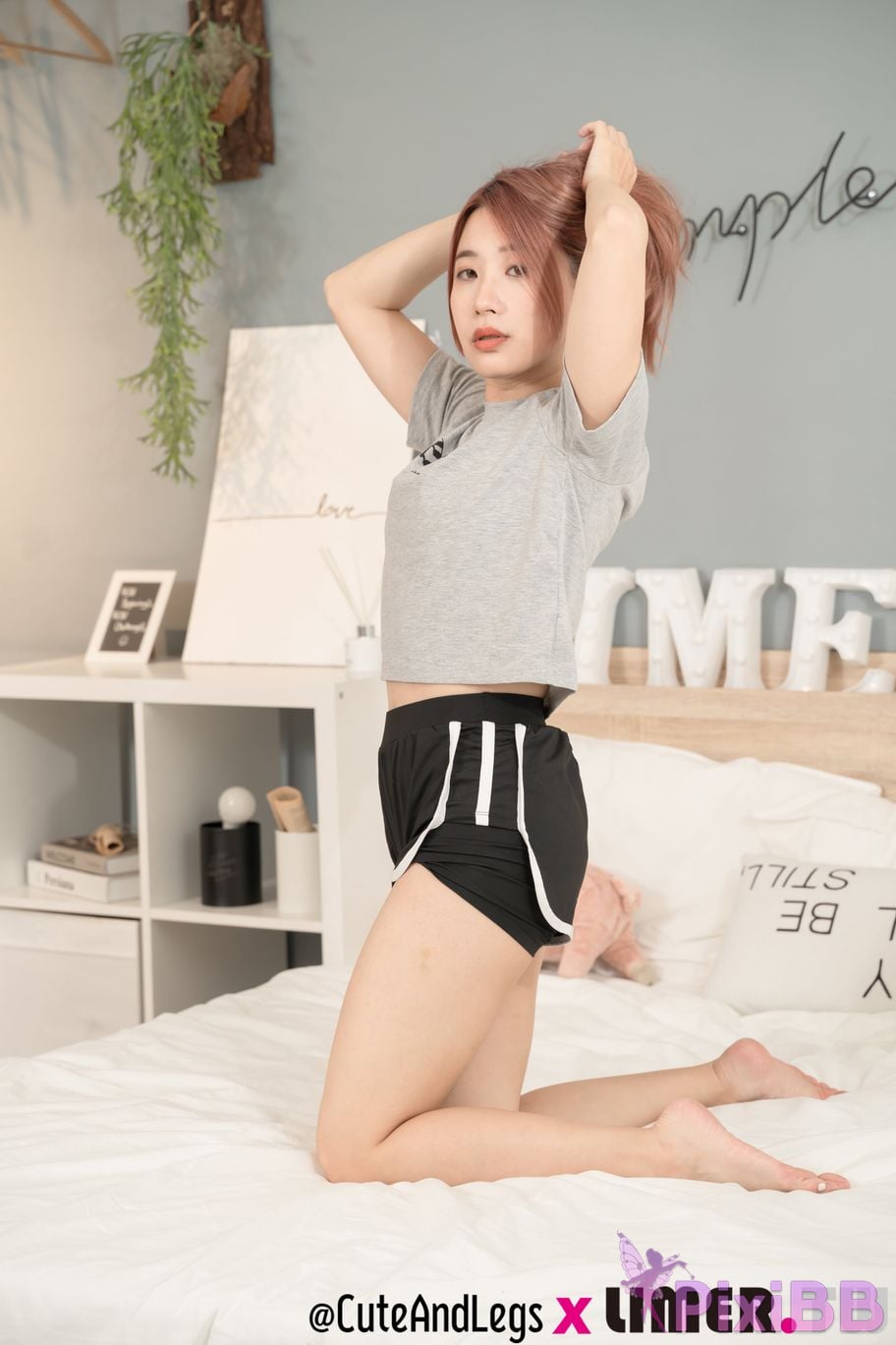 Limerence Original No.096 Shine Truth Pants Special Dangerous Edge Little Pony Shines waist is soft and her bare feet are showing off PixiBB.COM 031