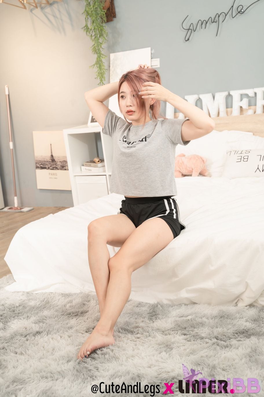 Limerence Original No.096 Shine Truth Pants Special Dangerous Edge Little Pony Shines waist is soft and her bare feet are showing off PixiBB.COM 036