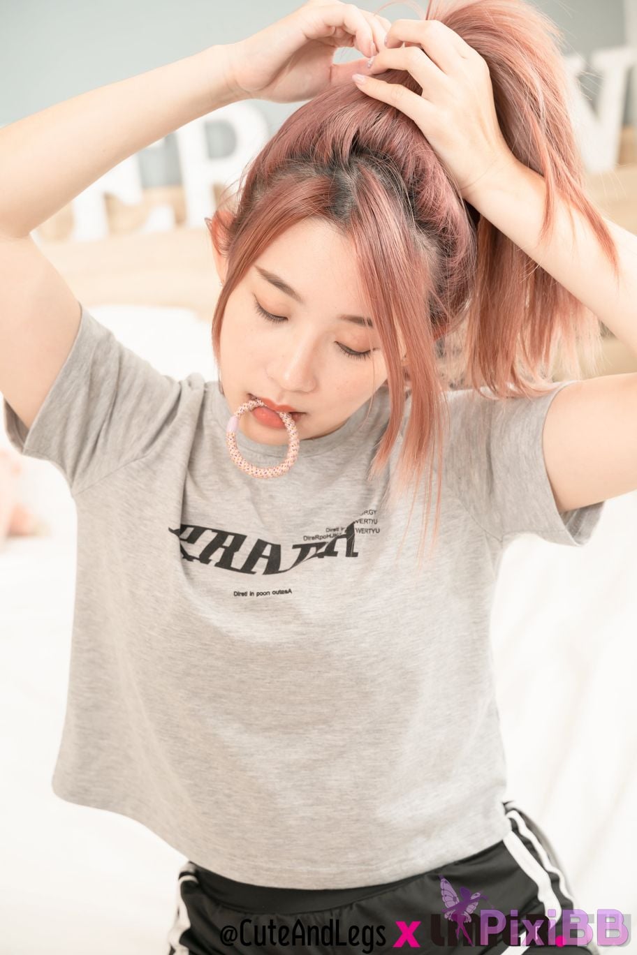 Limerence Original No.096 Shine Truth Pants Special Dangerous Edge Little Pony Shines waist is soft and her bare feet are showing off PixiBB.COM 038