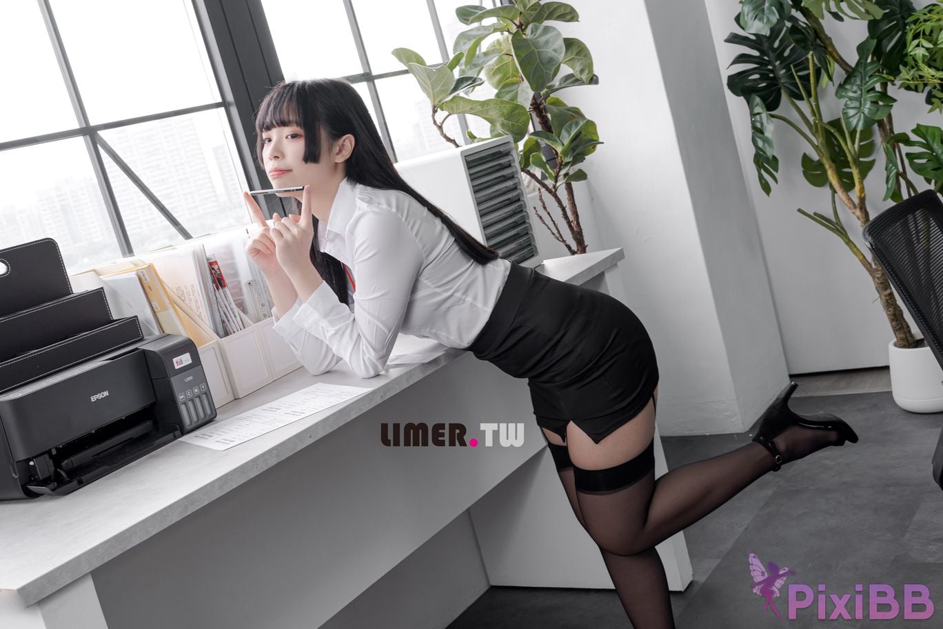Limerence original No. 095 of the stunning staff in black stockings and bare feet that will make you unable to concentrate at work PixiBB.COM 025