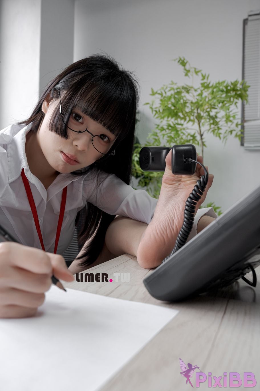 Limerence original No. 095 of the stunning staff in black stockings and bare feet that will make you unable to concentrate at work PixiBB.COM 109