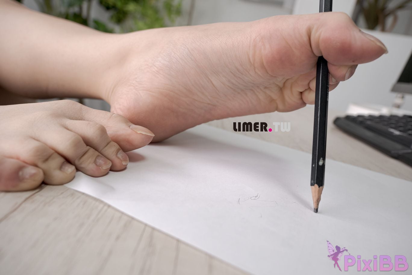 Limerence original No. 095 of the stunning staff in black stockings and bare feet that will make you unable to concentrate at work PixiBB.COM 187