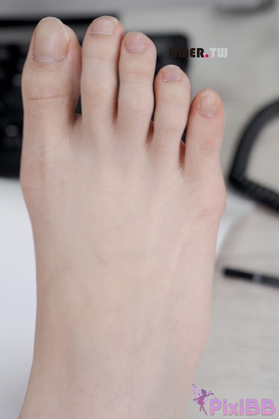 Limerence original No. 095 of the stunning staff in black stockings and bare feet that will make you unable to concentrate at work PixiBB.COM 191