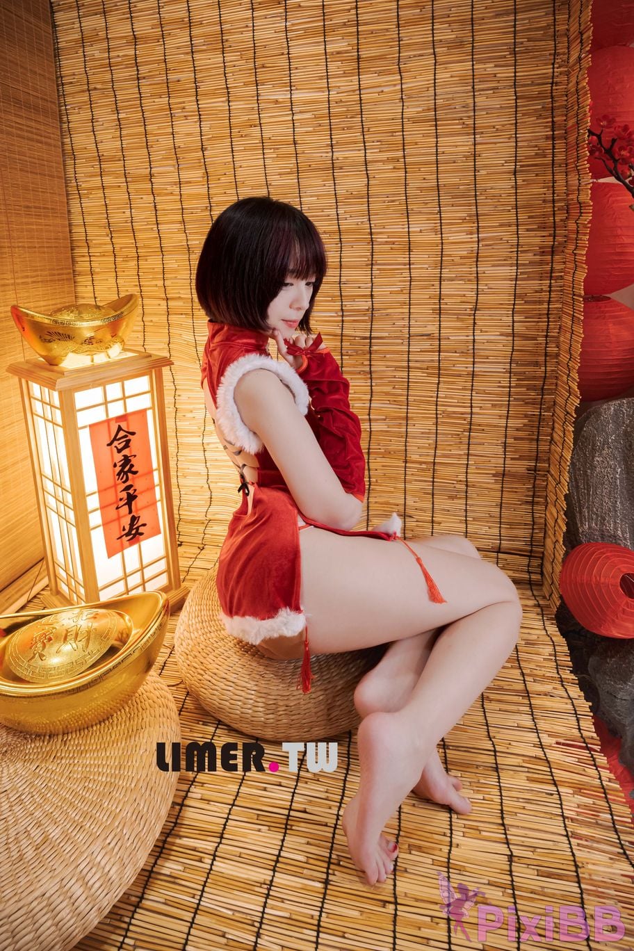 Limerence Original No.094 Yua New Year Special Bare Feet Happy PixiBB.COM 047