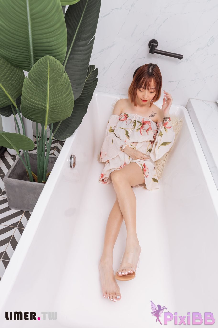 Limerence Original No.093 Small Bag Bathroom High Heels Encounter PixiBB.COM 064