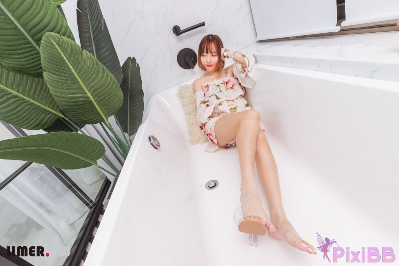 Limerence Original No.093 Small Bag Bathroom High Heels Encounter PixiBB.COM 069