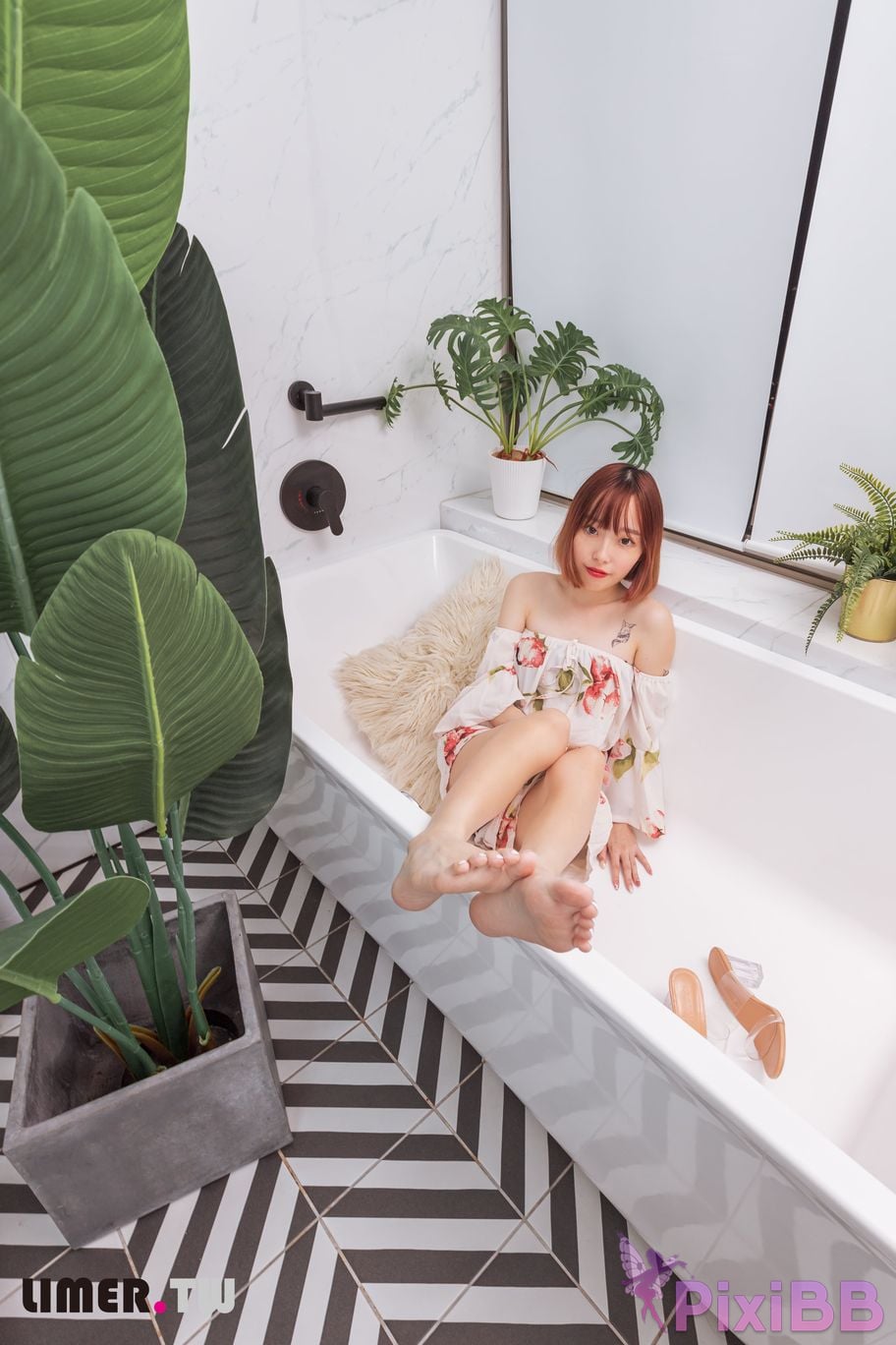 Limerence Original No.093 Small Bag Bathroom High Heels Encounter PixiBB.COM 108