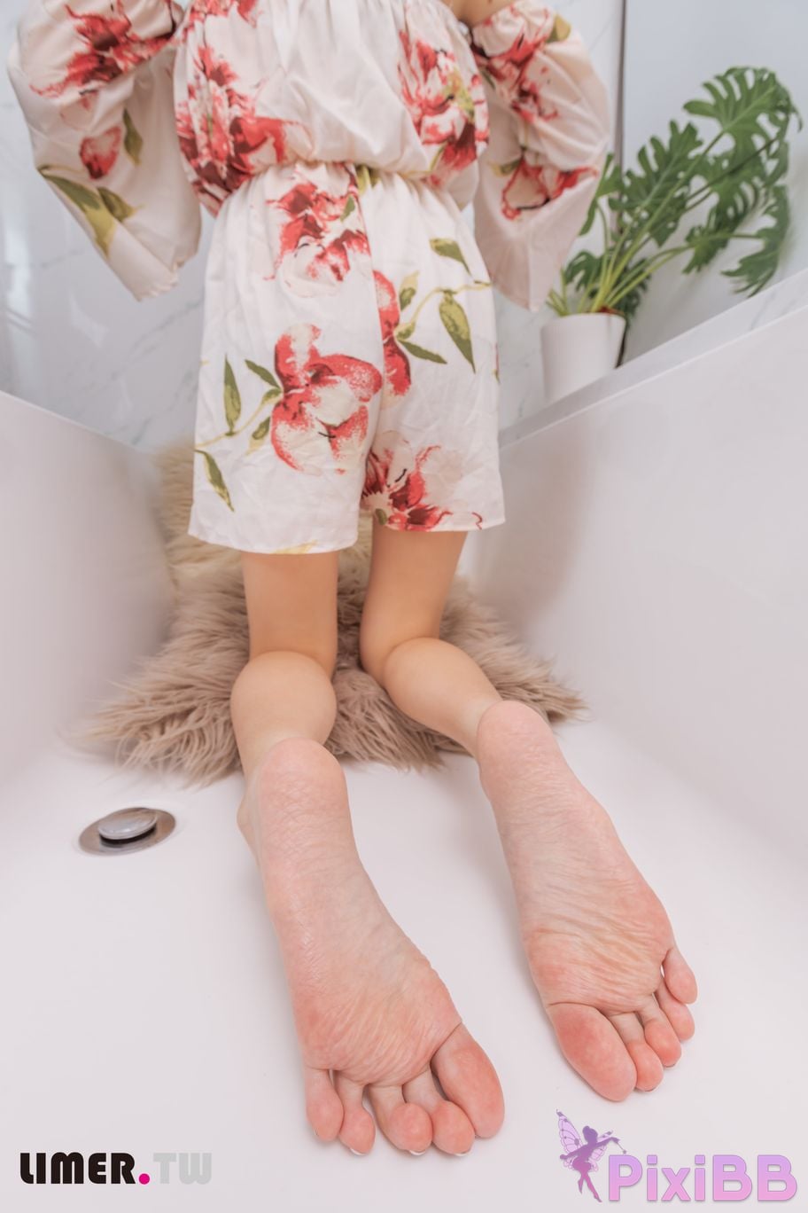 Limerence Original No.093 Small Bag Bathroom High Heels Encounter PixiBB.COM 143