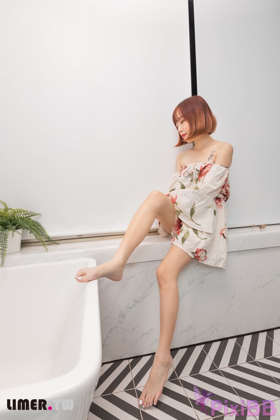 Limerence Original No.093 Small Bag Bathroom High Heels Encounter PixiBB.COM 155