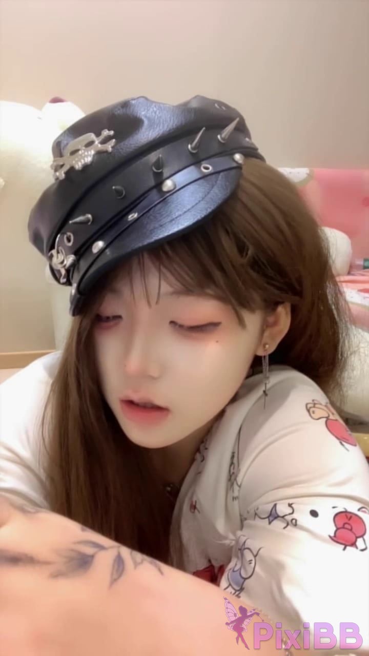 The stupid king Pure and lovely sister 2026 Year 01 moon 28 Number 02 10 No. recording Skin as white snow sweet creamy skin Goddess of pure desire PixiBB.COM 010