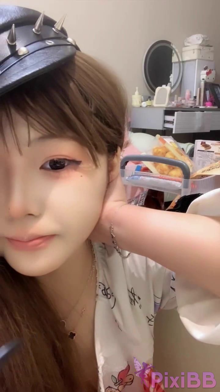 The stupid king Pure and lovely sister 2026 Year 01 moon 28 Number 02 10 No. recording Skin as white snow sweet creamy skin Goddess of pure desire PixiBB.COM 011