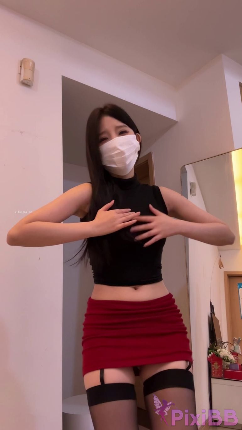 Xiao Zhang Kuaishou welfare sweet girl Nude dance oily no pantyhose PixiBB.COM 026