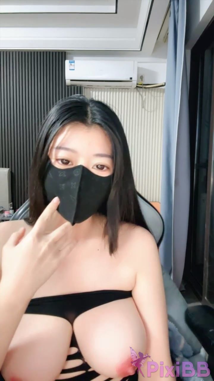 Big cute girl F pupil tsunami rare G milk Rare busty schoolgirl dances and shakes her tits wildly PixiBB.COM 009