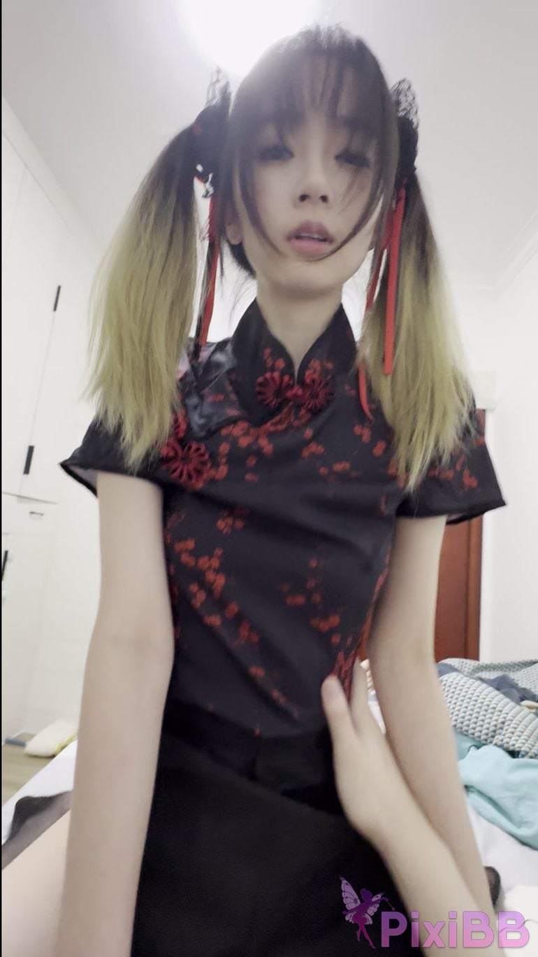 Liu Yiran Familiar face in glasses who loves cock PixiBB.COM 050