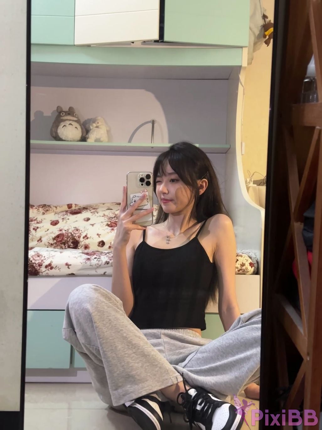 Liu Yiran Familiar face in glasses who loves cock PixiBB.COM 059