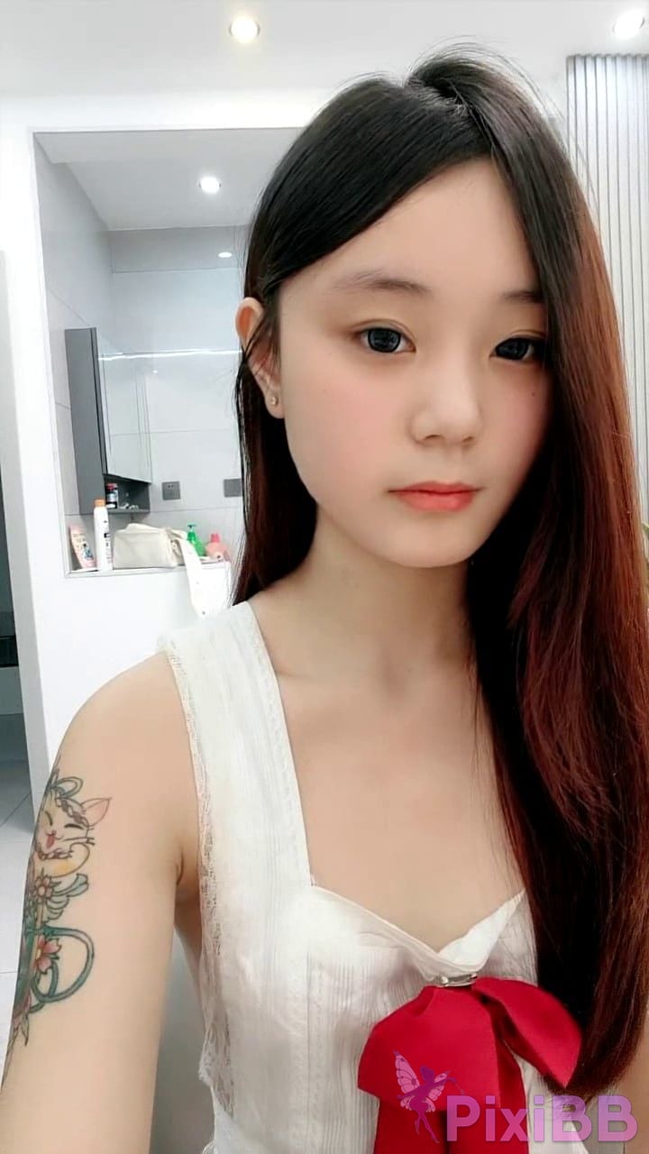 Mouthful of little lives 24 Big show Innocent school girl squirting PixiBB.COM 012