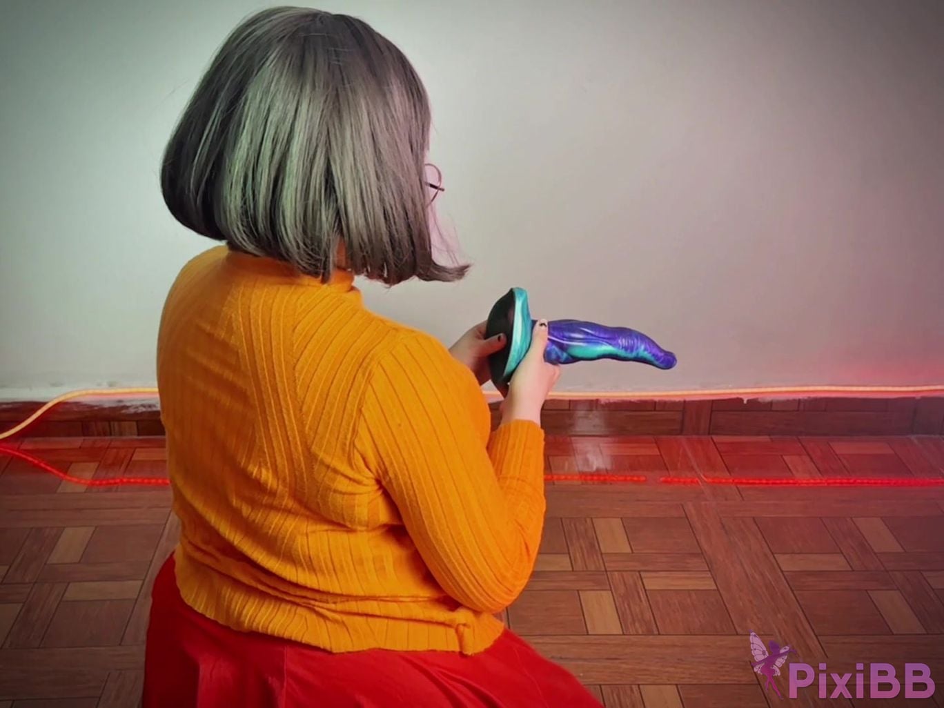 TinyVampFangs Velma Dinkley PixiBB.COM 002