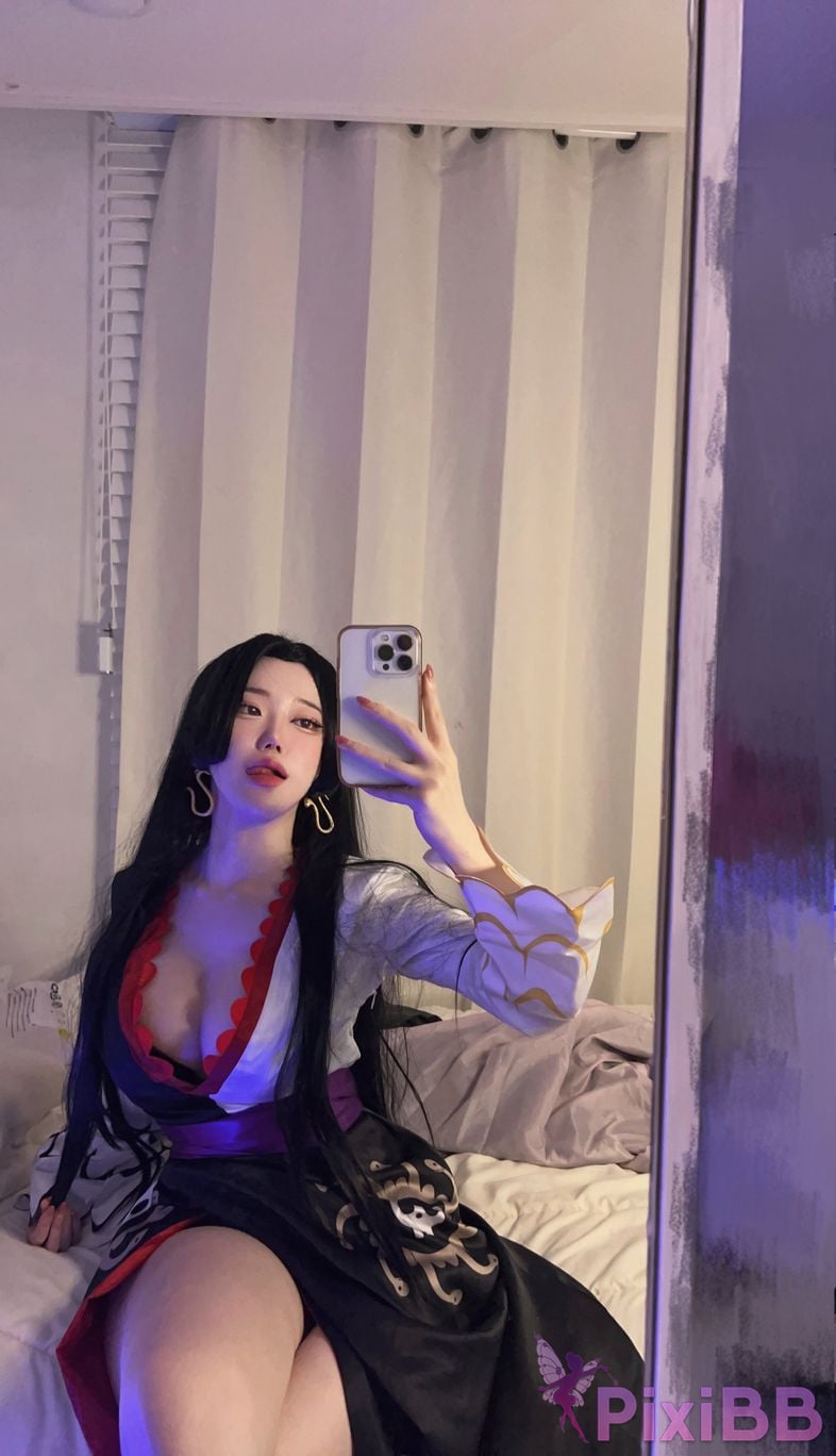 Evawish Boa Hancock PixiBB.COM 7