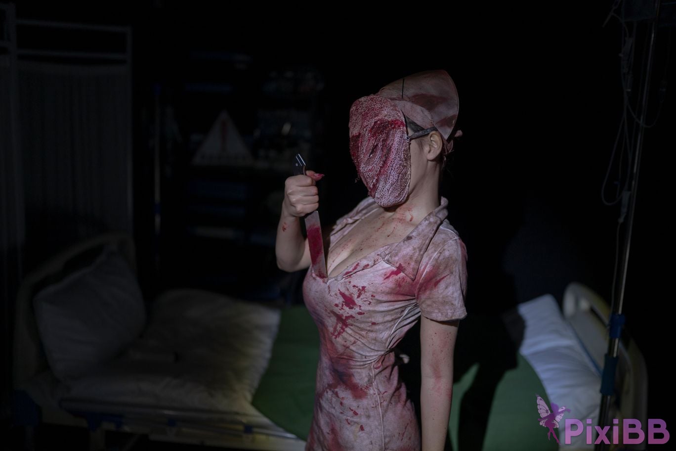Cosplayer Bangni Bonnie silent hill nurse PixiBB.COM 027.JPG