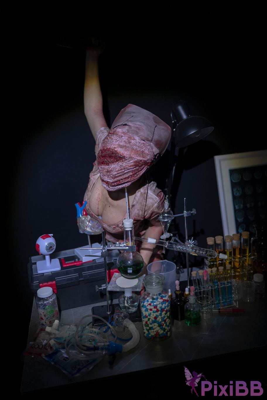 Cosplayer Bangni Bonnie silent hill nurse PixiBB.COM 062.JPG