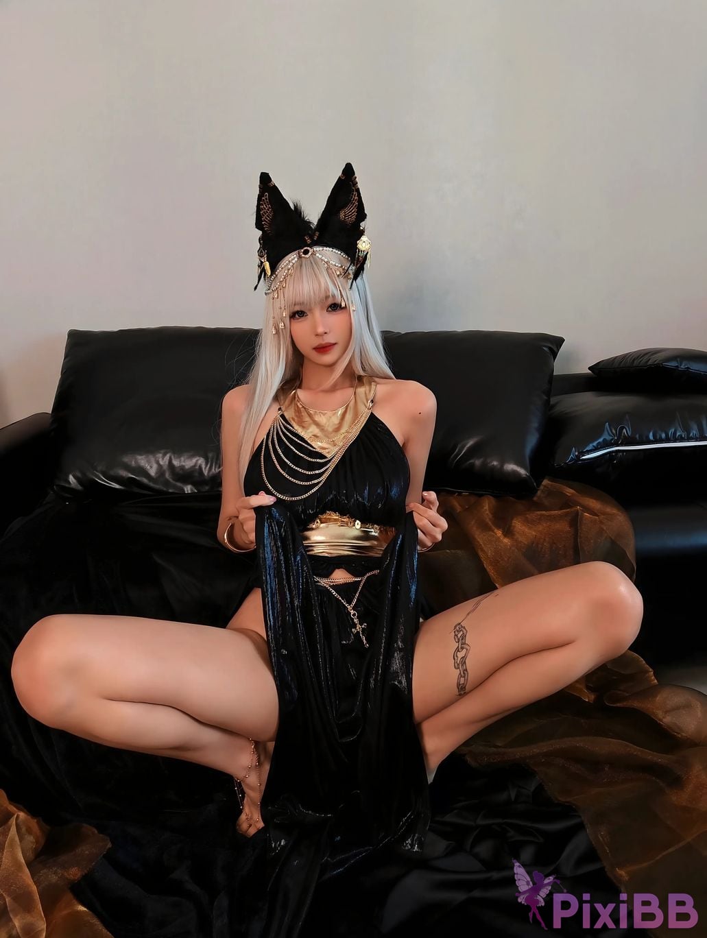 Cosplayer Mochi is delicious egyptian meow PixiBB.COM 014