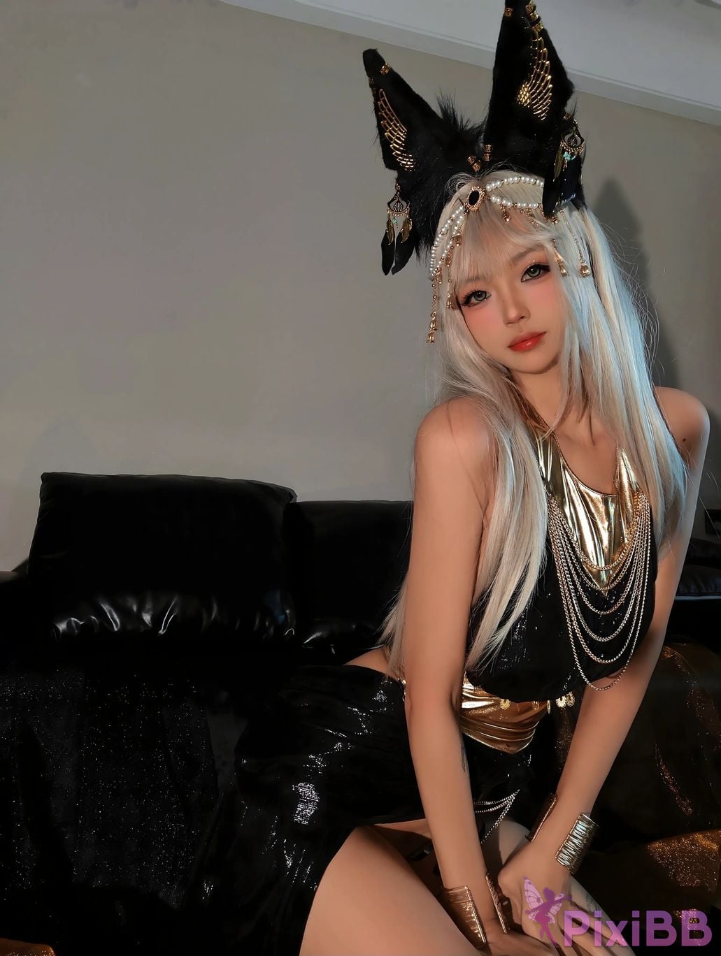 Cosplayer Mochi is delicious egyptian meow PixiBB.COM 024