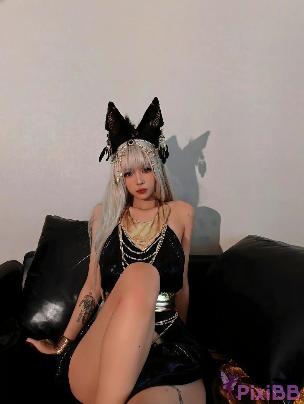Cosplayer Mochi is delicious egyptian meow PixiBB.COM 027