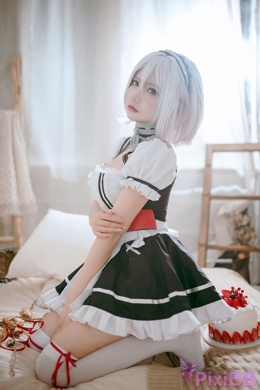 Cosplayer I s i t a b e r c u azur lane Sirius PixiBB.COM 002