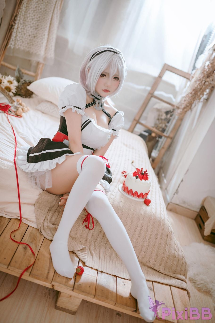 Cosplayer I s i t a b e r c u azur lane Sirius PixiBB.COM 016