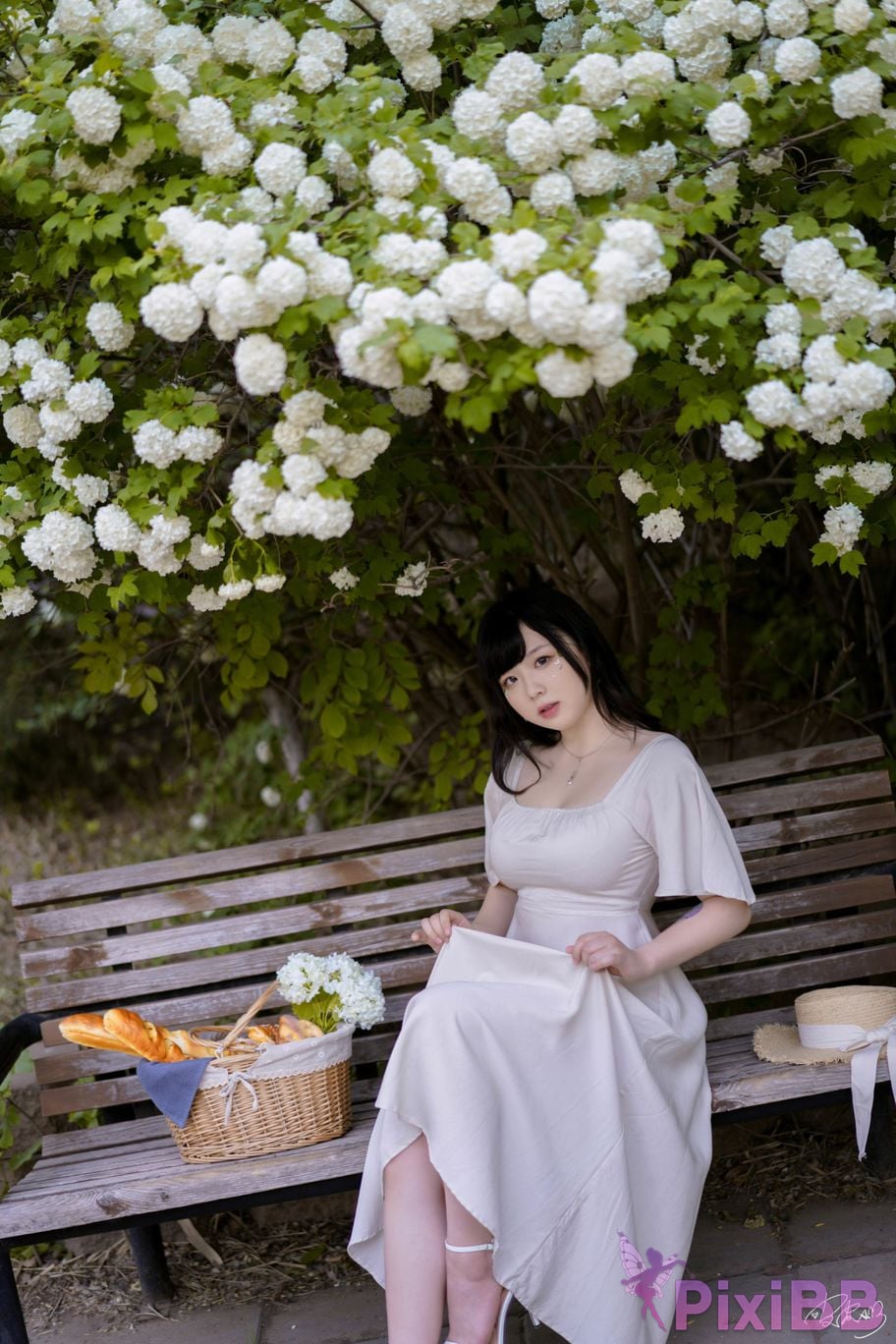 Cosplayer Pipi Nai is so cute hydrangeas PixiBB.COM 004