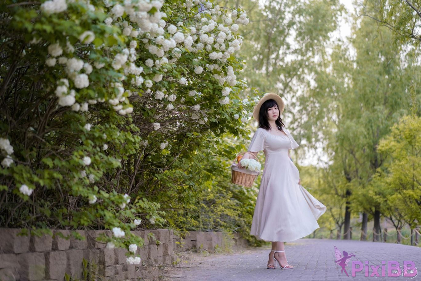 Cosplayer Pipi Nai is so cute hydrangeas PixiBB.COM 014